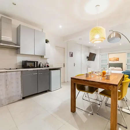 Appartement Moderne Et Elegant A 5 - 4p - Flat-guest *
